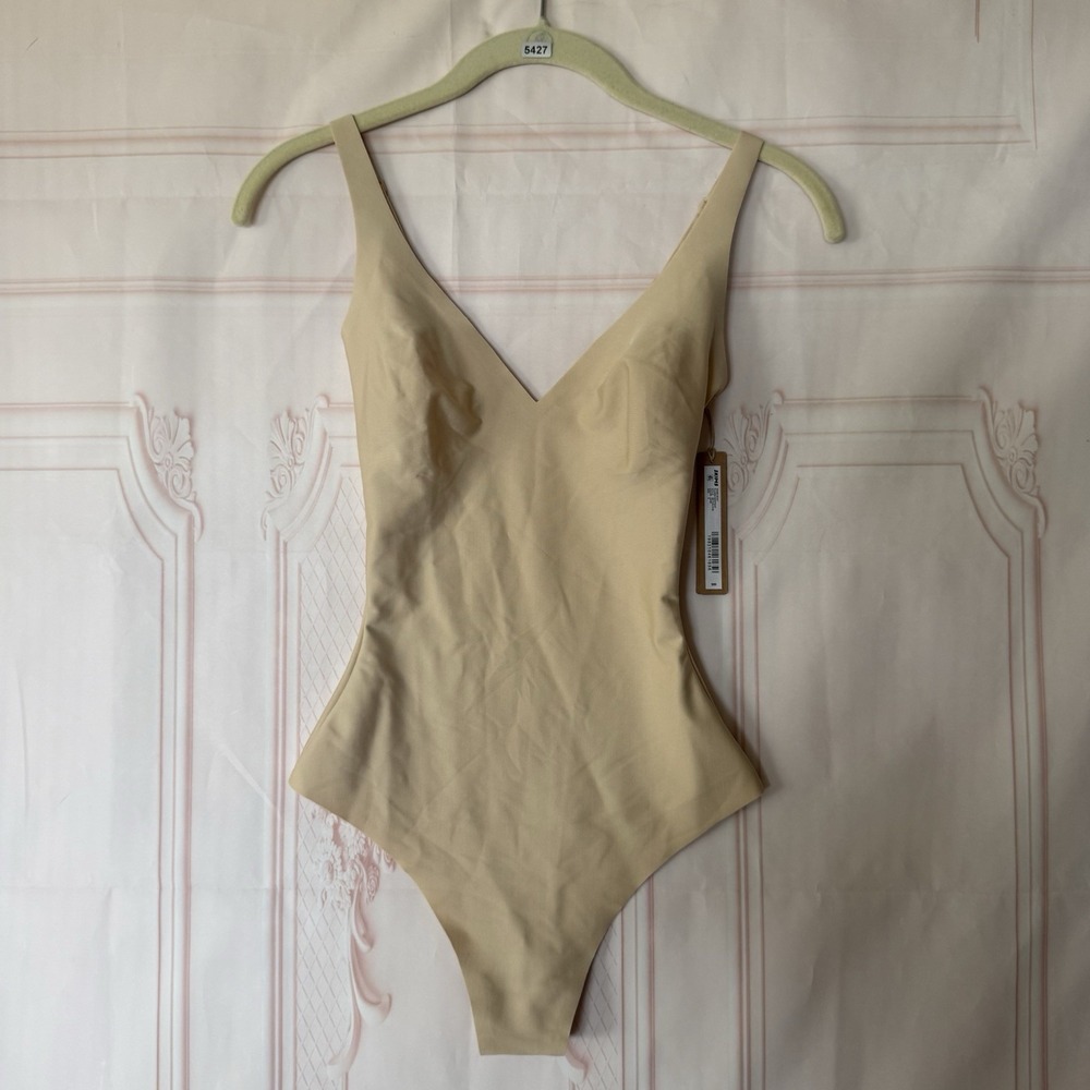 NWT SKIMS Body Plunge Thong Bodysuit In Sand Size S